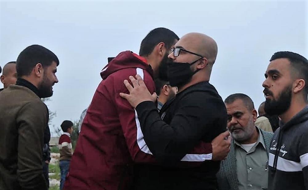 صهيب سلطان يتنسم الحرية بعد 7 سنوات من الاعتقال