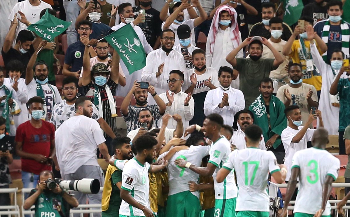 السعودية تتغلب على اليابان وتنفرد بصدارة المجموعة الثانية مؤقتًا