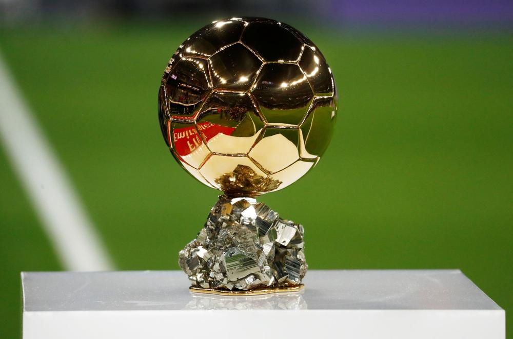 لائحة اللاعبين المرشحين لنيل جائزة الكرة الذهبية لعام 2021