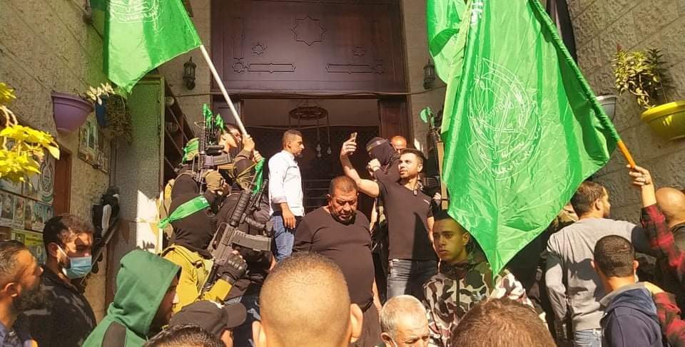 حسن يوسف: المشاركة الحاشدة في تشييع قبها رسالة لكل من يقف في وجه حماس