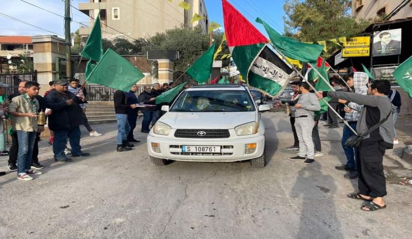 احتفالات بالمخيّمات الفلسطينية بلبنان ابتهاجًا بعملية القدس