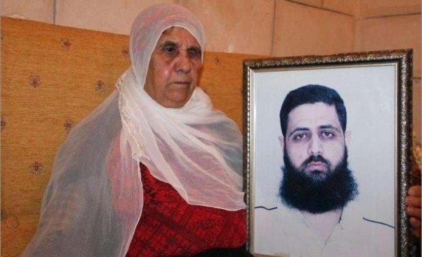حماس تعزي بوفاة والدة الأسير القسّامي محمود عيسى