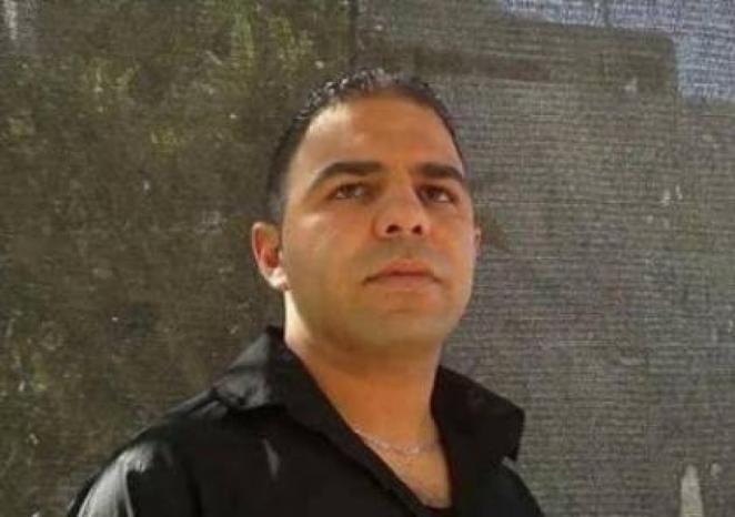 الأسير بدر الرزة يواصل إضرابه عن الطعام رفضًا لاعتقاله الإداري