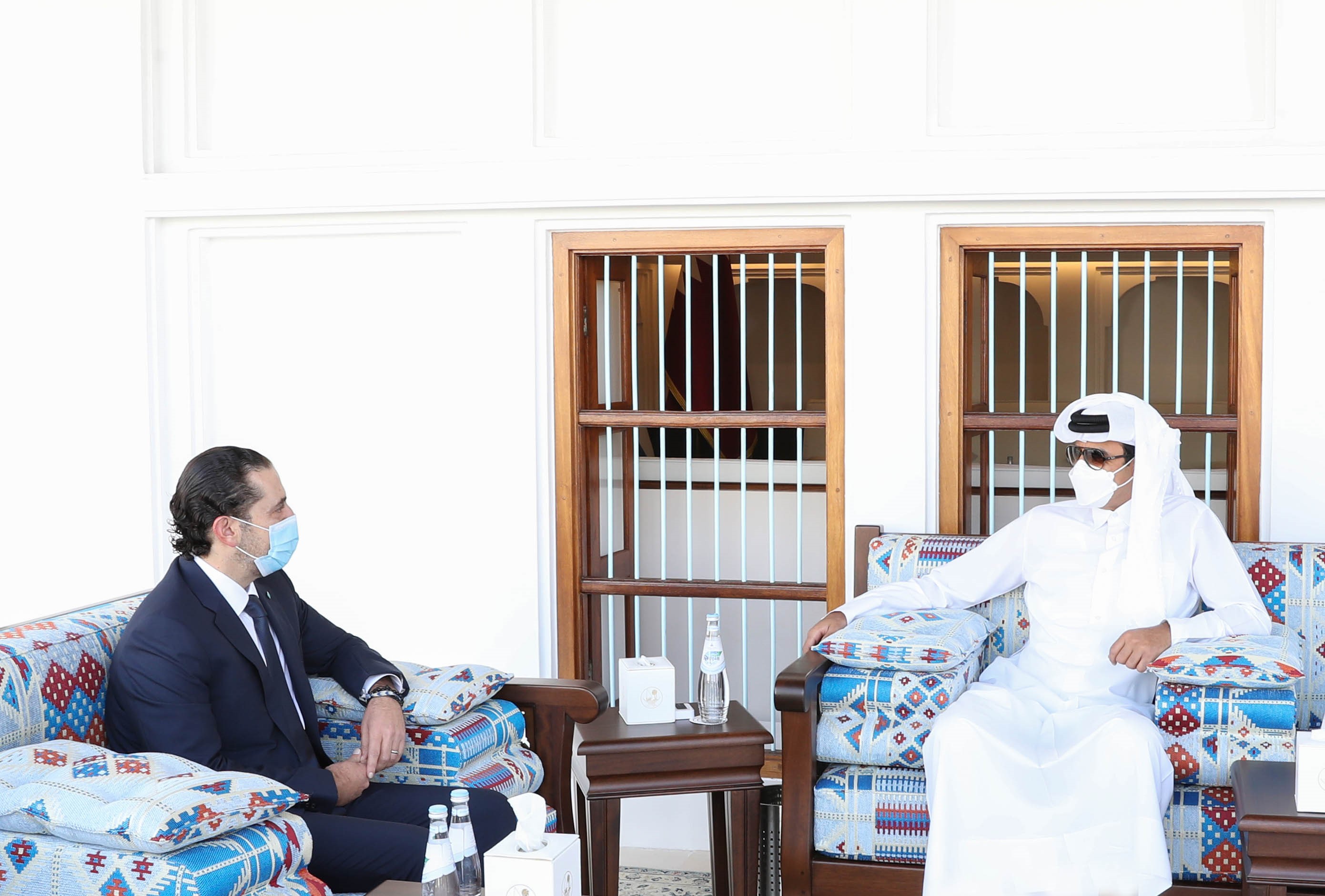 أمير قطر يستقبل الحريري ويدعو اللبنانيين للإسراع في تشكيل الحكومة