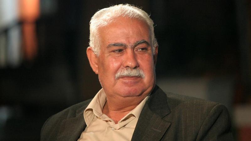 الكاتب عوكل: نجلي يتعرض للشبح والضرب في سجون السلطة