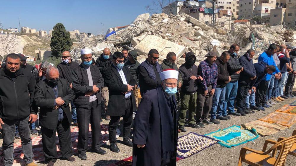 أداء الجمعة على أنقاض منزل حارس الأقصى.. وصبري يدعو للتلاحم