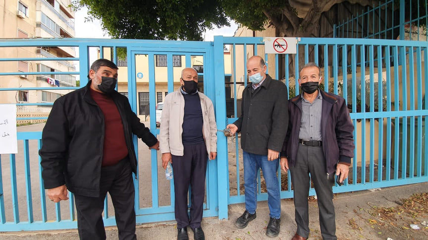هيئة العمل الفلسطيني المشترك تغلق إدارة  الأونروا في صيدا