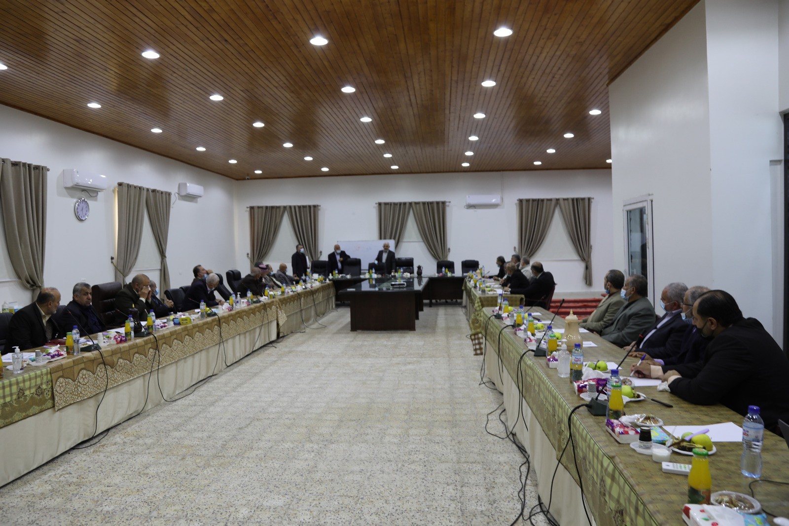 حماس تعقد مشاورات مكثفة لاعتماد مرشحيها للانتخابات العامة