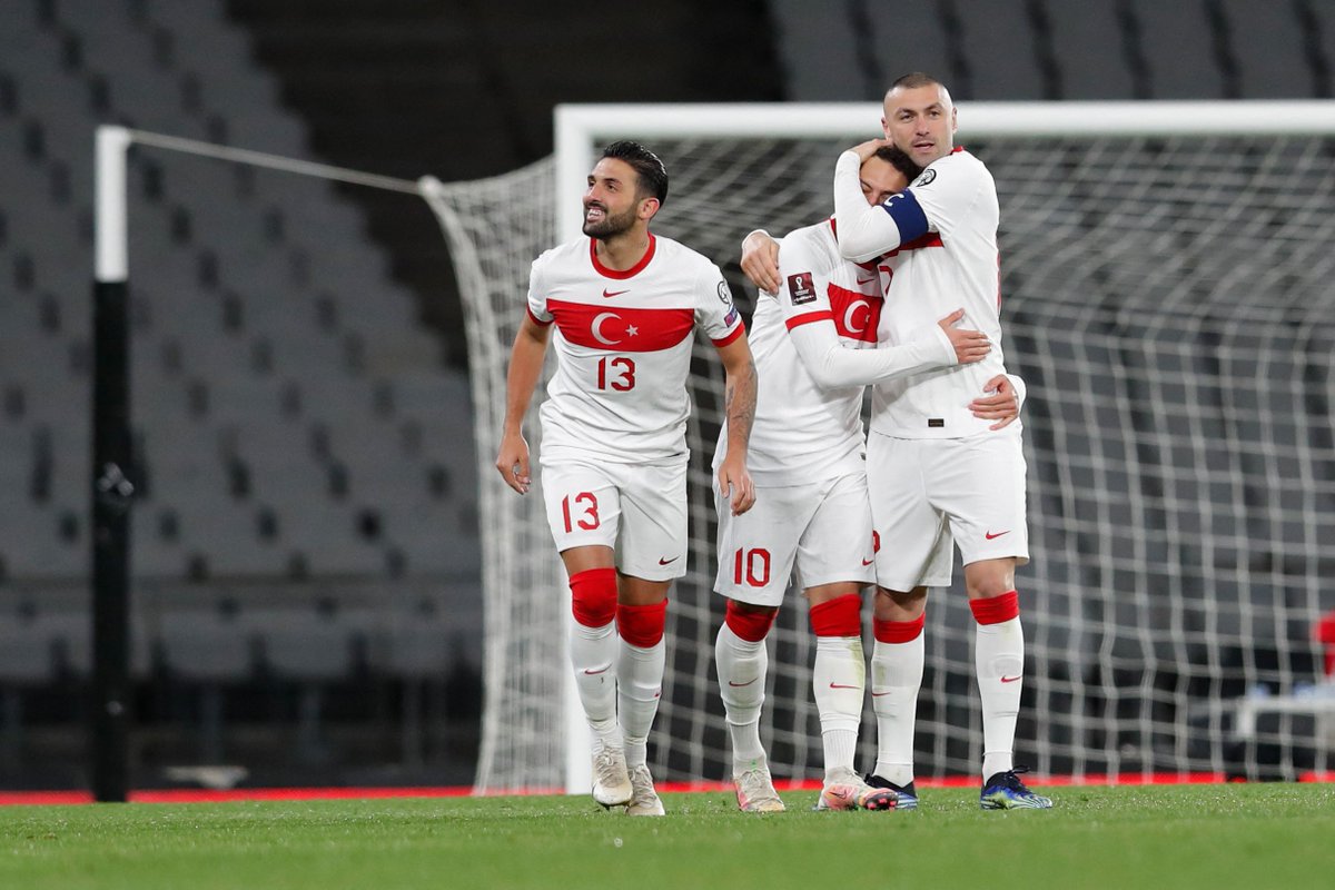 تركيا تستهل مشوارها في تصفيات كأس العالم بالفوز برباعية على هولندا