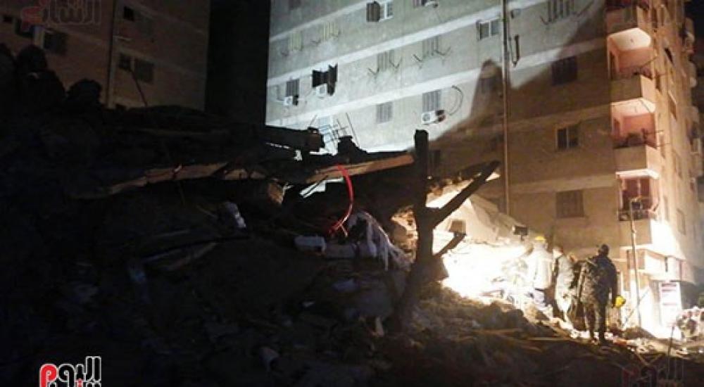 ارتفاع ضحايا انهيار عقار بالقاهرة إلى 18 قتيلا