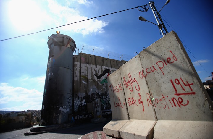 الاحتلال يقيم بوابة حديدية وبرج اتصالات شرق بيت لحم