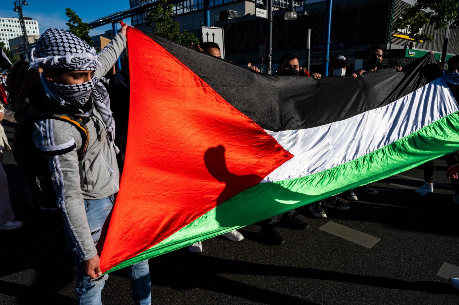 مظاهرة في ألمانيا تأييدًا للشعب الفلسطيني