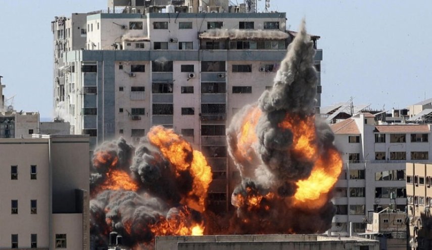 مالك برج قصفه الاحتلال بغزة يتقدم بشكوى للجنائية الدولية