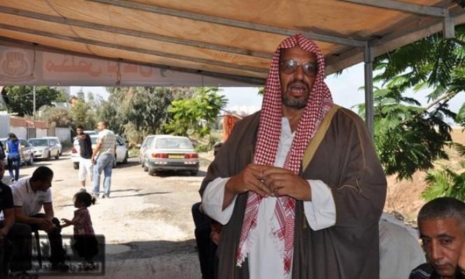 الشيخ يوسف الباز يعلق إضرابه عن الطعام والشراب