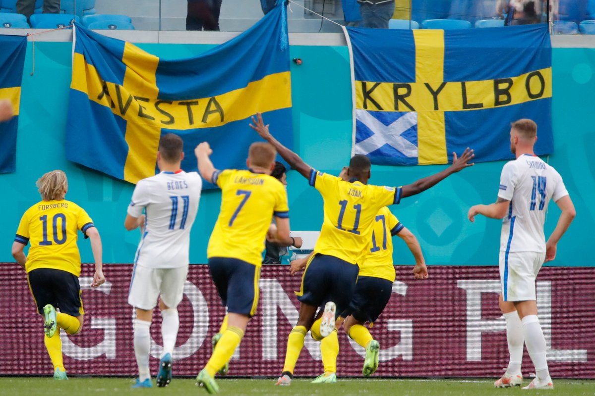 السويد تتغلب على سلوفاكيا وتتصدر المجموعة الخامسة مؤقتًا
