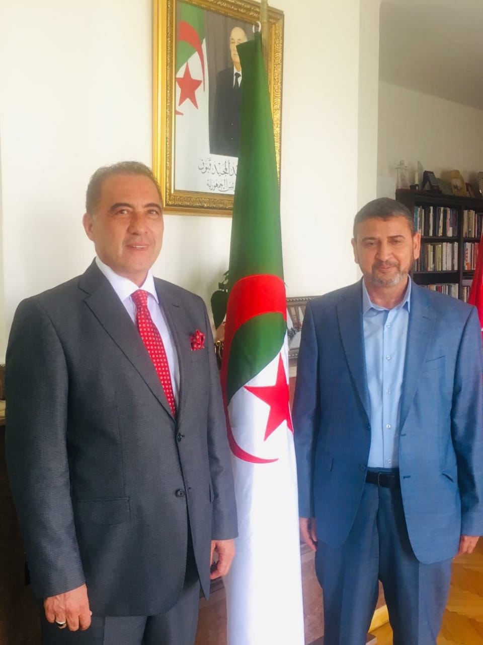 أبو زهري يزور مقر السفارة الجزائرية بأنقرة