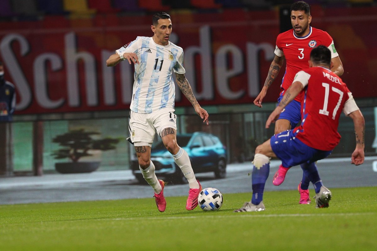 تصفيات كأس العالم.. تعادل الأرجنتين مع تشيلي
