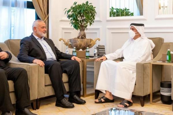 هنية يلتقي وزير خارجية قطر ويبحث معه تطورات القضية الفلسطينية
