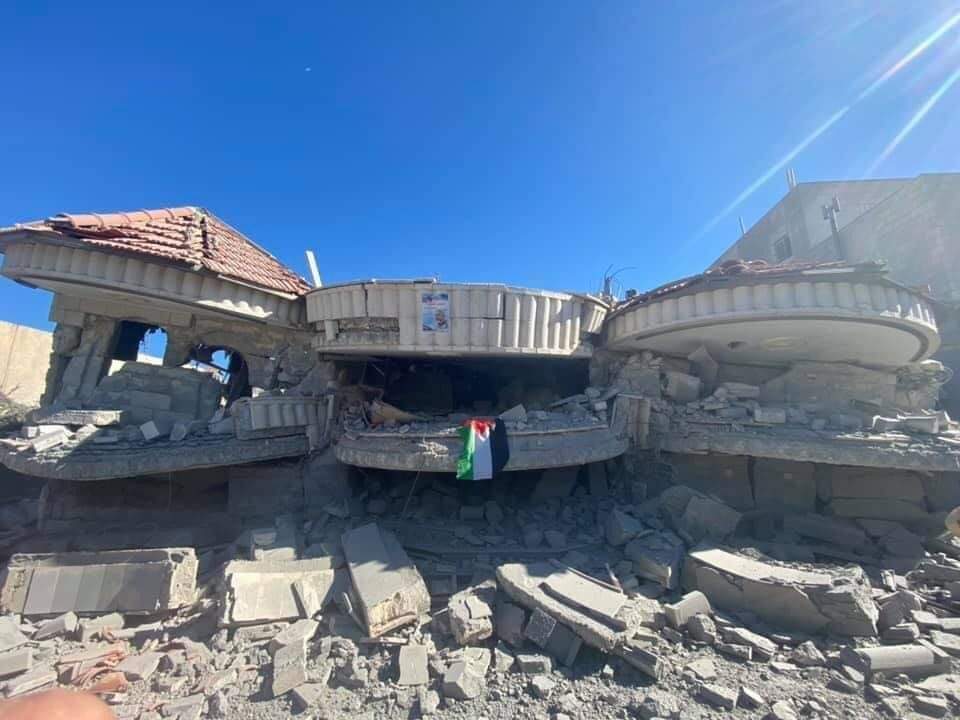 إسرائيل تفجّر منزل الأسير شلبي.. حجارة وباطون فداءً للأقصى