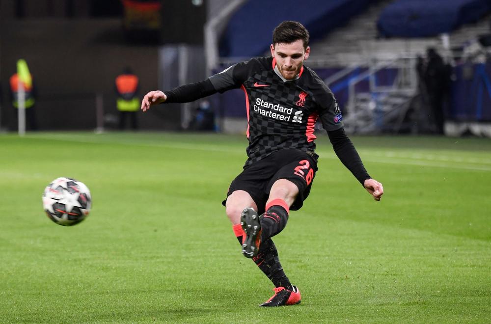 ليفربول يعلن تمديد عقد روبرتسون
