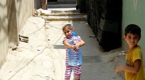 أزمة مياه حادّة في مخيم عين الحلوة في لبنان