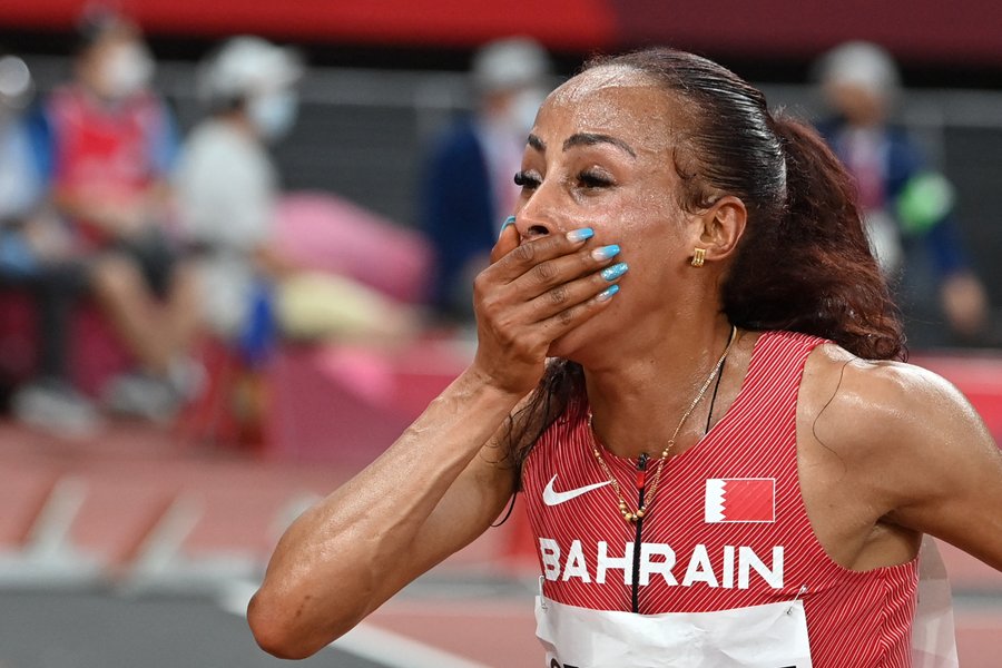 سباق 10 آلاف م سيدات: فضية أولى للبحرين والذهب بحوزة سيفان حسن