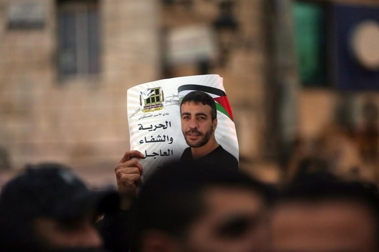 حماس تحذر الاحتلال من استمرار الإهمال الطبي الممنهج للأسير أبو حميد