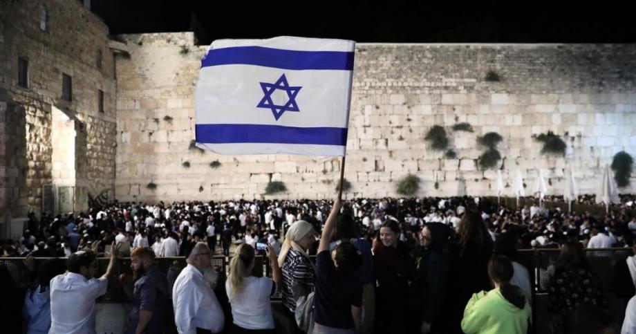 الاحتلال يصدّق على خطة لتشجيع زيارة اليهود لحائط البراق