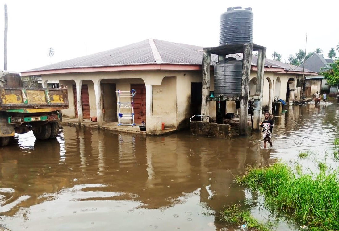 مئات القتلى والمصابين جراء الأمطار والفيضانات في نيجيريا