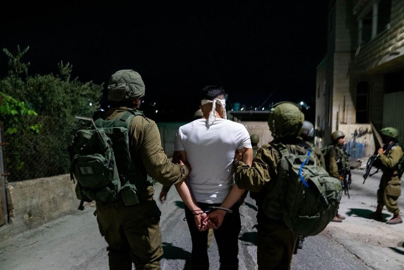 الاحتلال يعتقل 6 فلسطينيين في اقتحامات بأنحاء الضفة