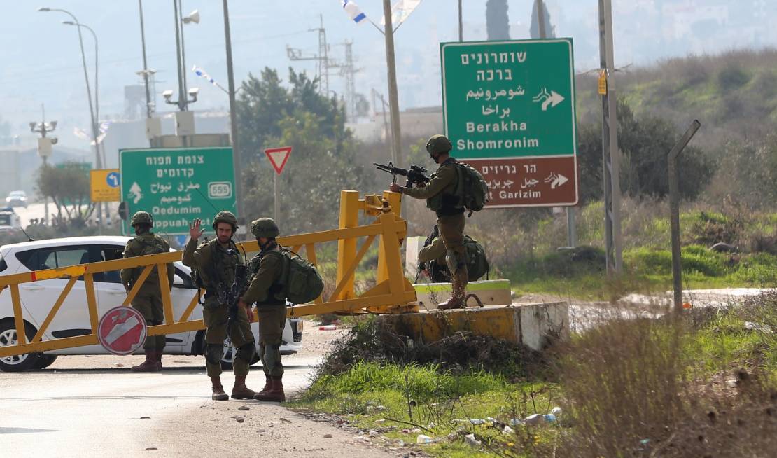 الاحتلال يشدد حصار الضفة وغزة للأعياد اليهودية