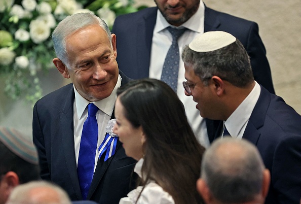 صحيفة عبرية: نتنياهو يُعلن الأربعاء نجاحه بتشكيل حكومة اليمين