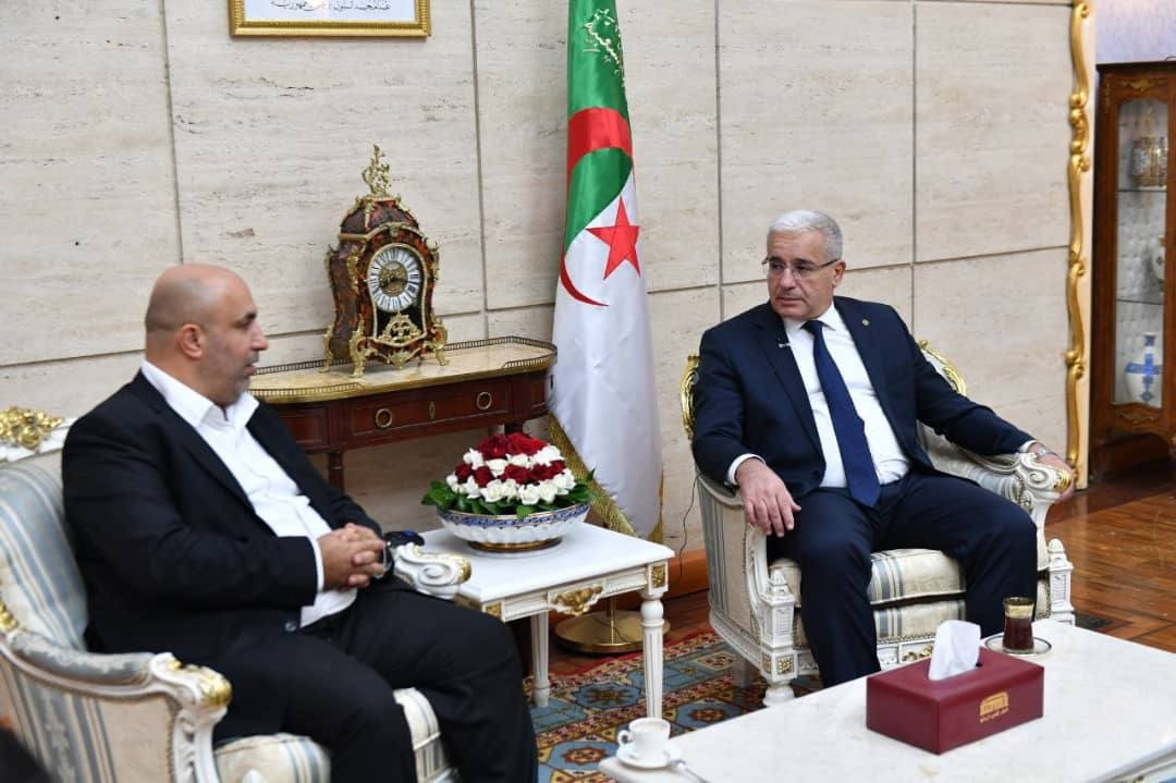 وفد من حماس يلتقي رئيس البرلمان الجزائري