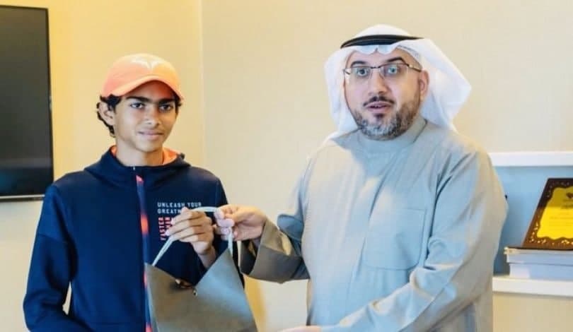 البرلمان الكويتي يكرم الاعب الناشئ محمد العوضي لرفضه التطبيع