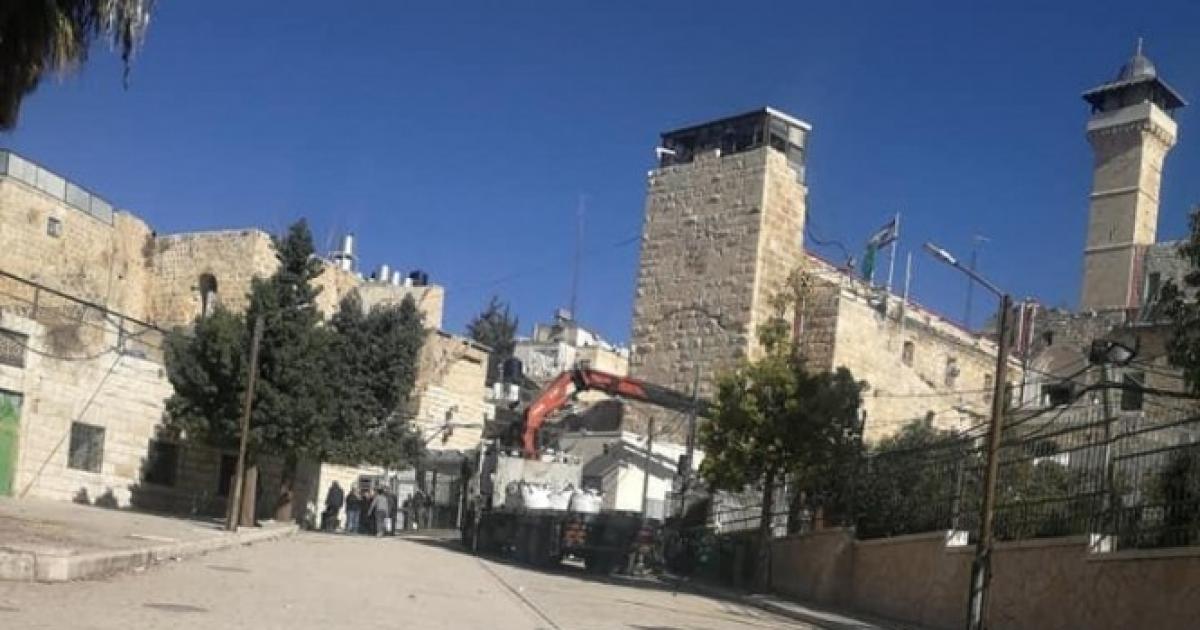 الاحتلال يغلق المسجد الإبراهيمي أمام اليهود غدًا الجمعة