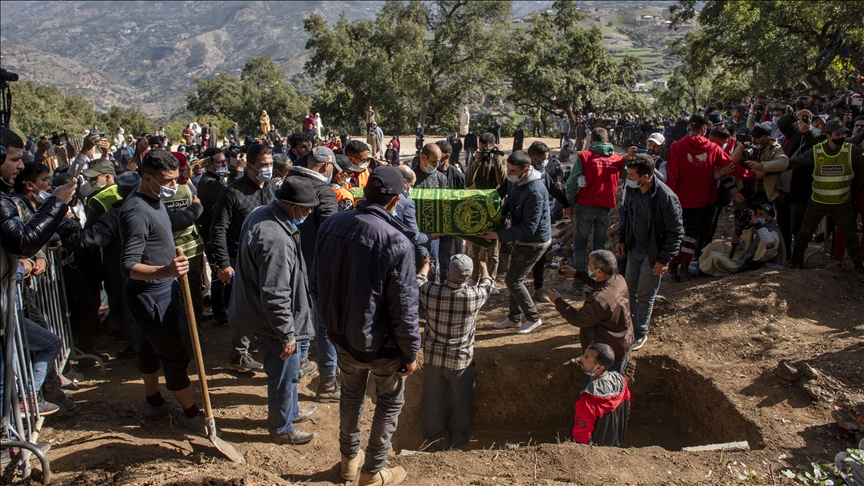 آلاف المغاربة يشيعون جثمان ريان في جنازة شعبية