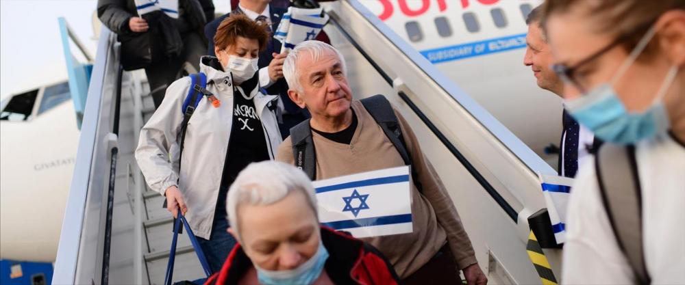 إعلام عبري: 600 يهودي أوكراني يصلون إلى فلسطين المحتلة اليوم الأحد