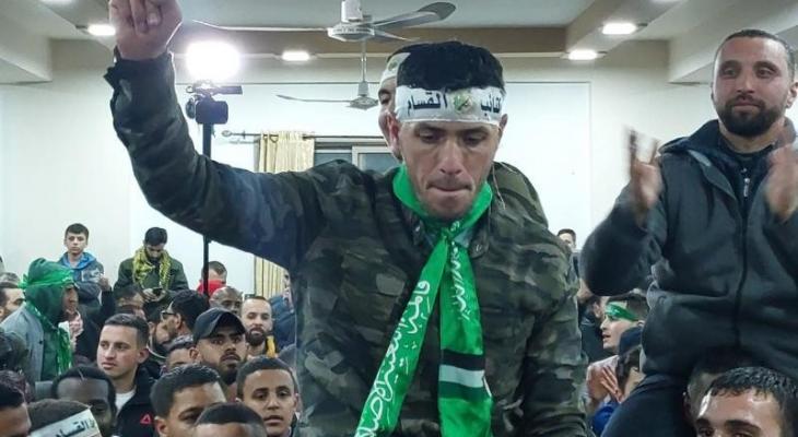 حماس تهنئ الأسير المحرر عبدالرحيم بشكار بـالحرية