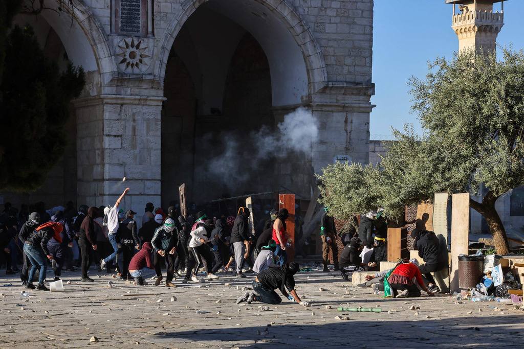 الأردن والسلطة: التصعيد بالمسجد الأقصى يهدد بتفجير الأوضاع