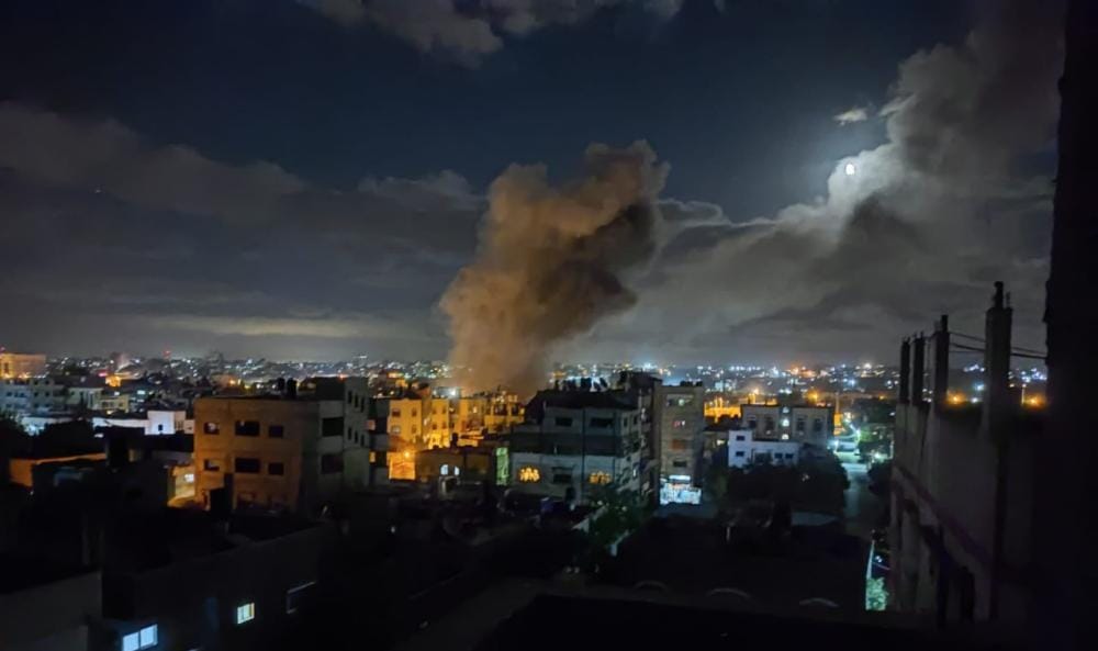 طائرات الاحتلال تشن غارات على غزة