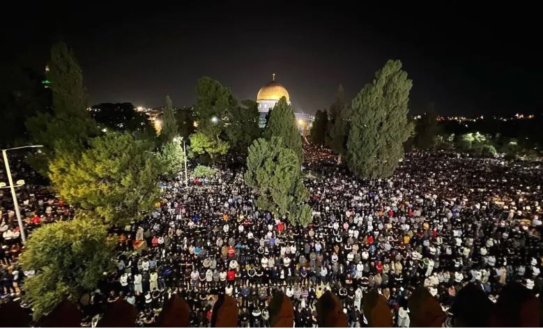 الحراك الشبابي في القدس يدعو لفرض الاعتكاف بالأقصى بدءًا من الليلة