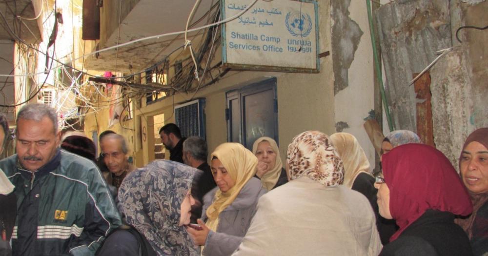 لاجئو فلسطين من سورية بلبنان يستقبلون رمضان بالهموم والغلاء
