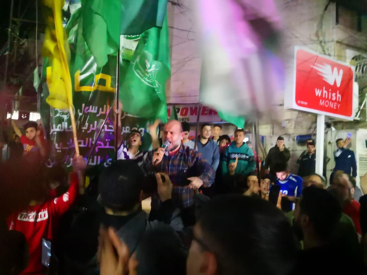 المخيمات الفلسطينية بلبنان تحتفي بعملية ديزنغوف