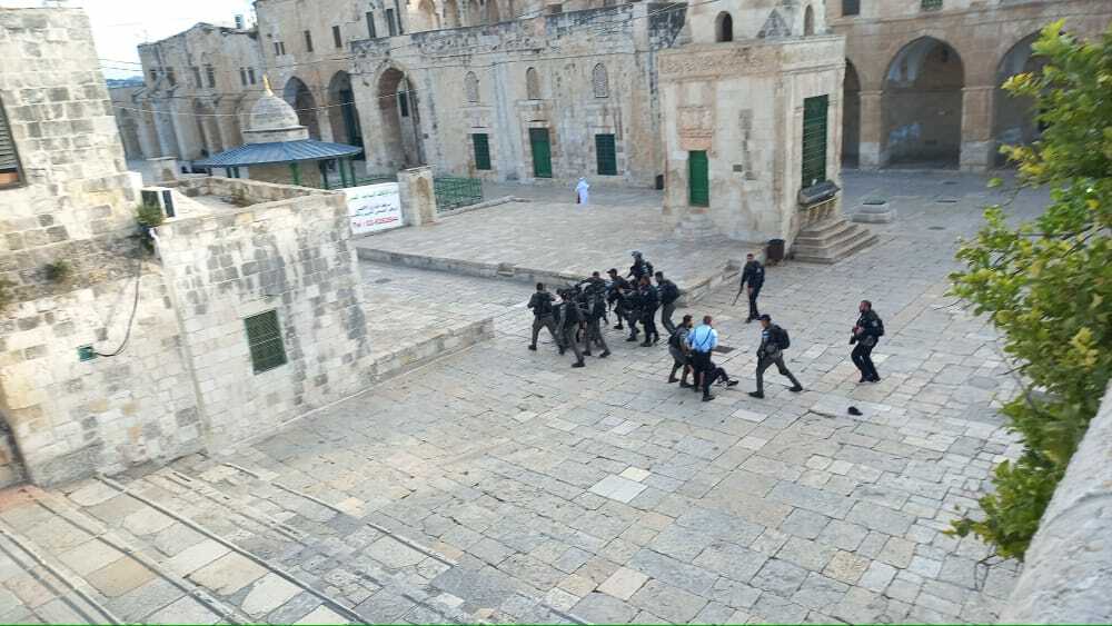 الاحتلال يطلق النار تجاه فلسطيني في باب القطانين بالقدس
