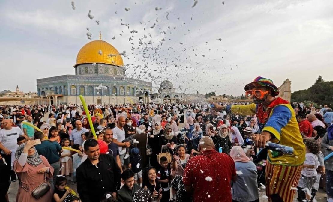 حماس تهنئ شعبنا الفلسطيني والأمتين العربية والإسلامية بالعيد