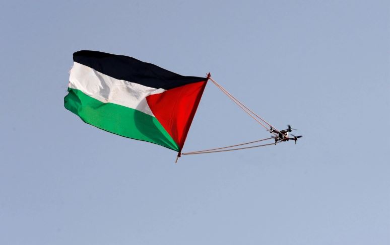 حماس: سيبقى علم فلسطين رمزاً لوحدتنا وراية عودتنا لديارنا