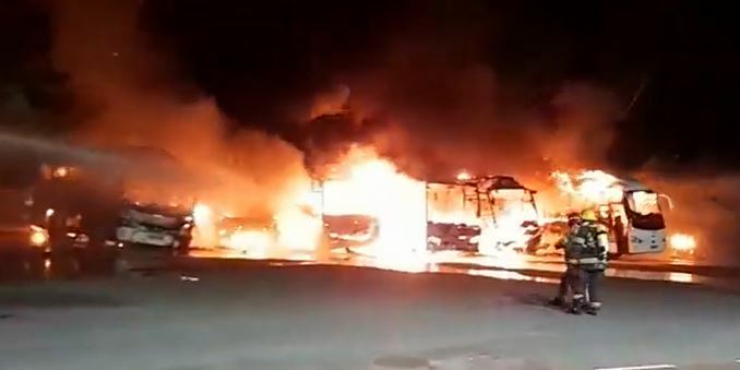 اشتباه بحريق متعمد في 8 حافلات إسرائيلية شمال فلسطين المحتلة