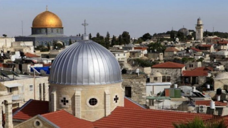 أوروبا والأردن والسلطة يدينون انتهاكات الاحتلال بحق المسيحيين بالقدس