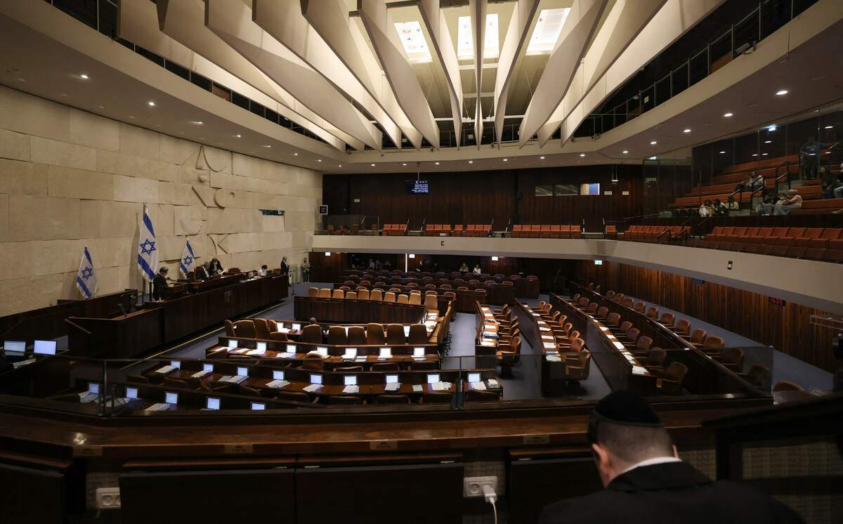 الأحزاب الإسرائيلية تبدأ حملاتها الانتخابية استعدادًا للانتخابات