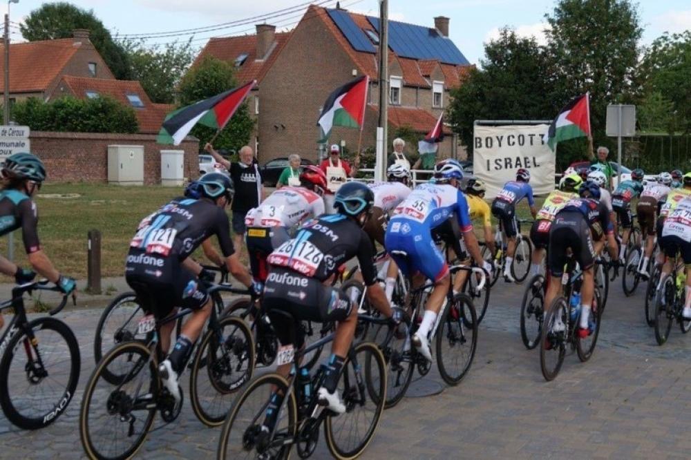 وقفات في بلجيكا رفضًا لمشاركة فريق إسرائيلي بسباق للدراجات